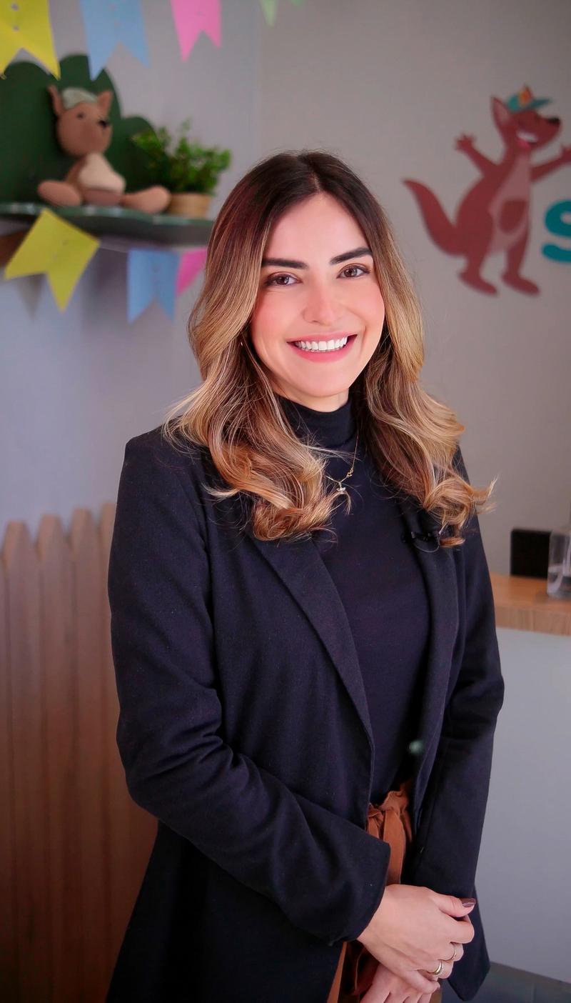 Dra. Vanessa Costa - Especialista em Recém-nascidos e Pediatria em Manhuaçu MG